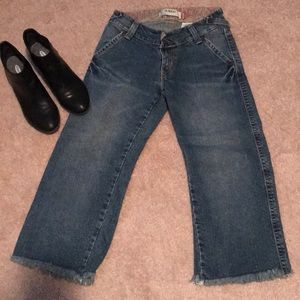 Levi’s Womens size 5 cropped jeans wide leg